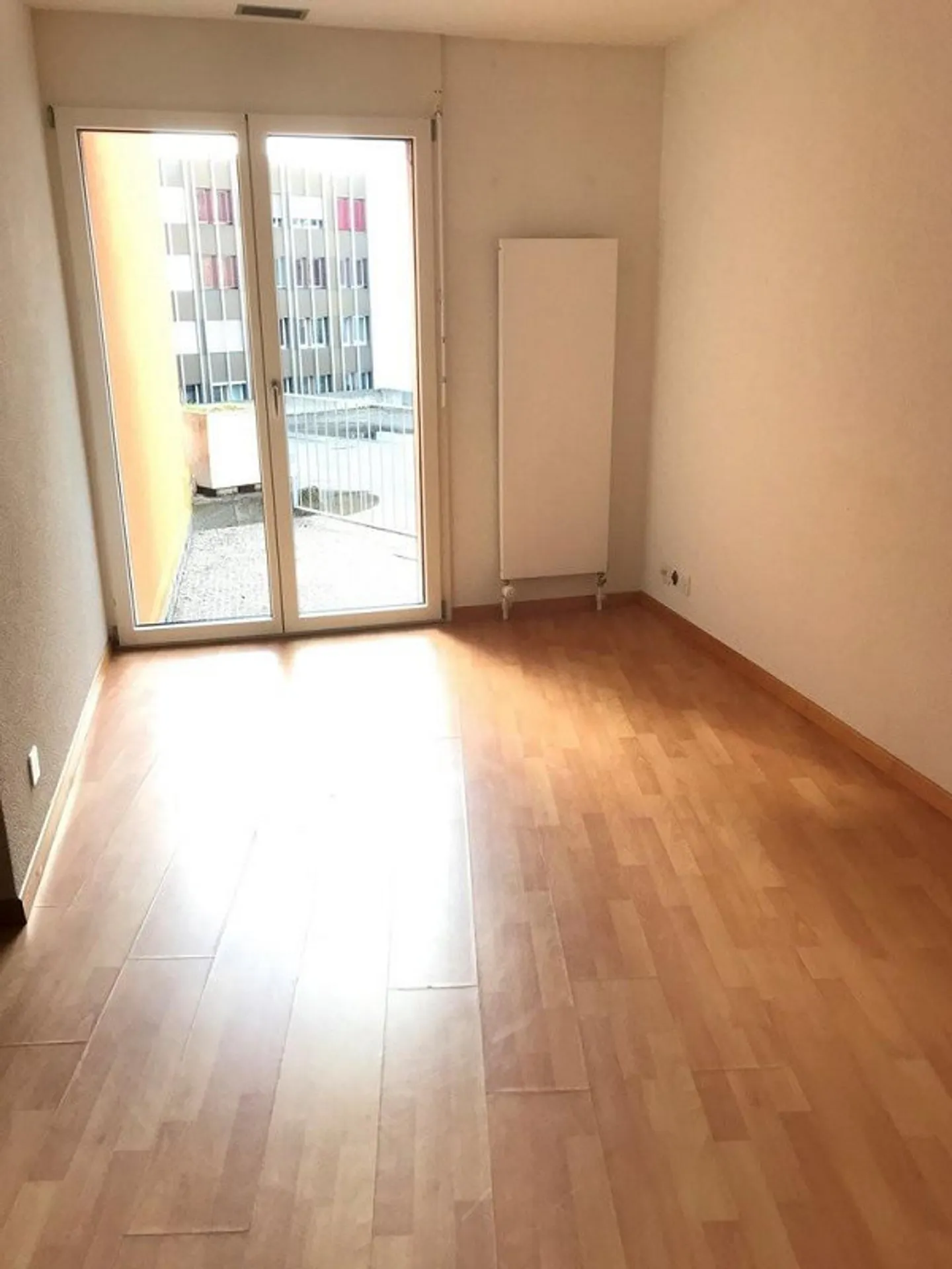 2,5 Zimmer im Herzen von Pérolles mit kleiner ruhiger Terrasse! - Foto 3 von 6