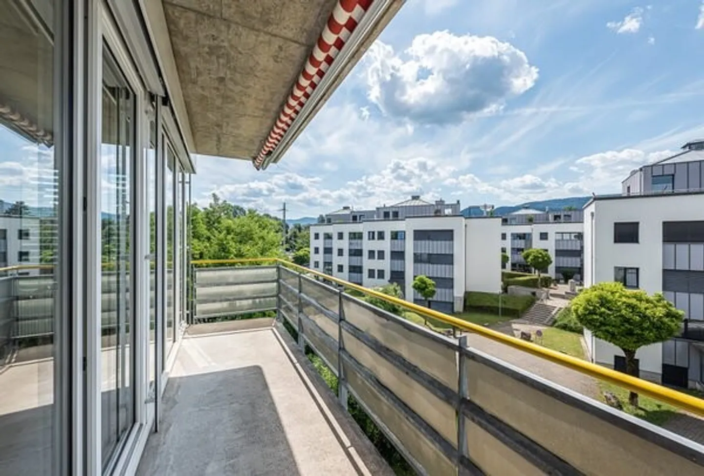 3.5 room apartment between the train station and the Birs - Photo 8 of 8