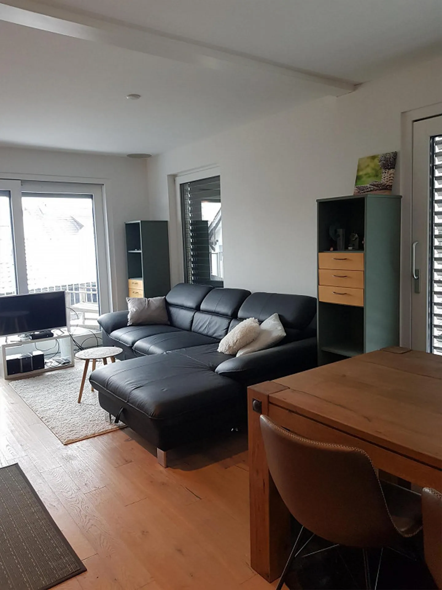 Teilmöblierte moderne Loftwohnung - Photo 3 sur 14