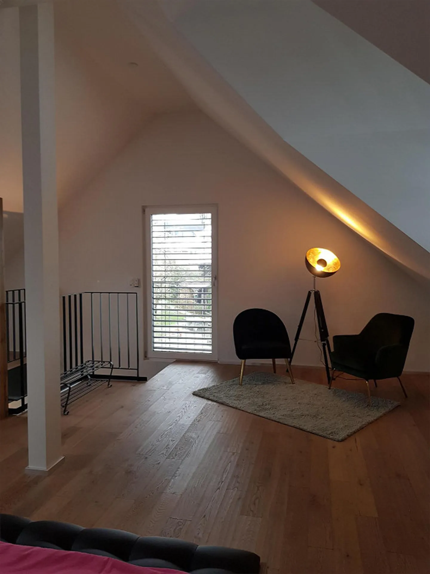 Teilmöblierte moderne Loftwohnung - Photo 8 sur 14