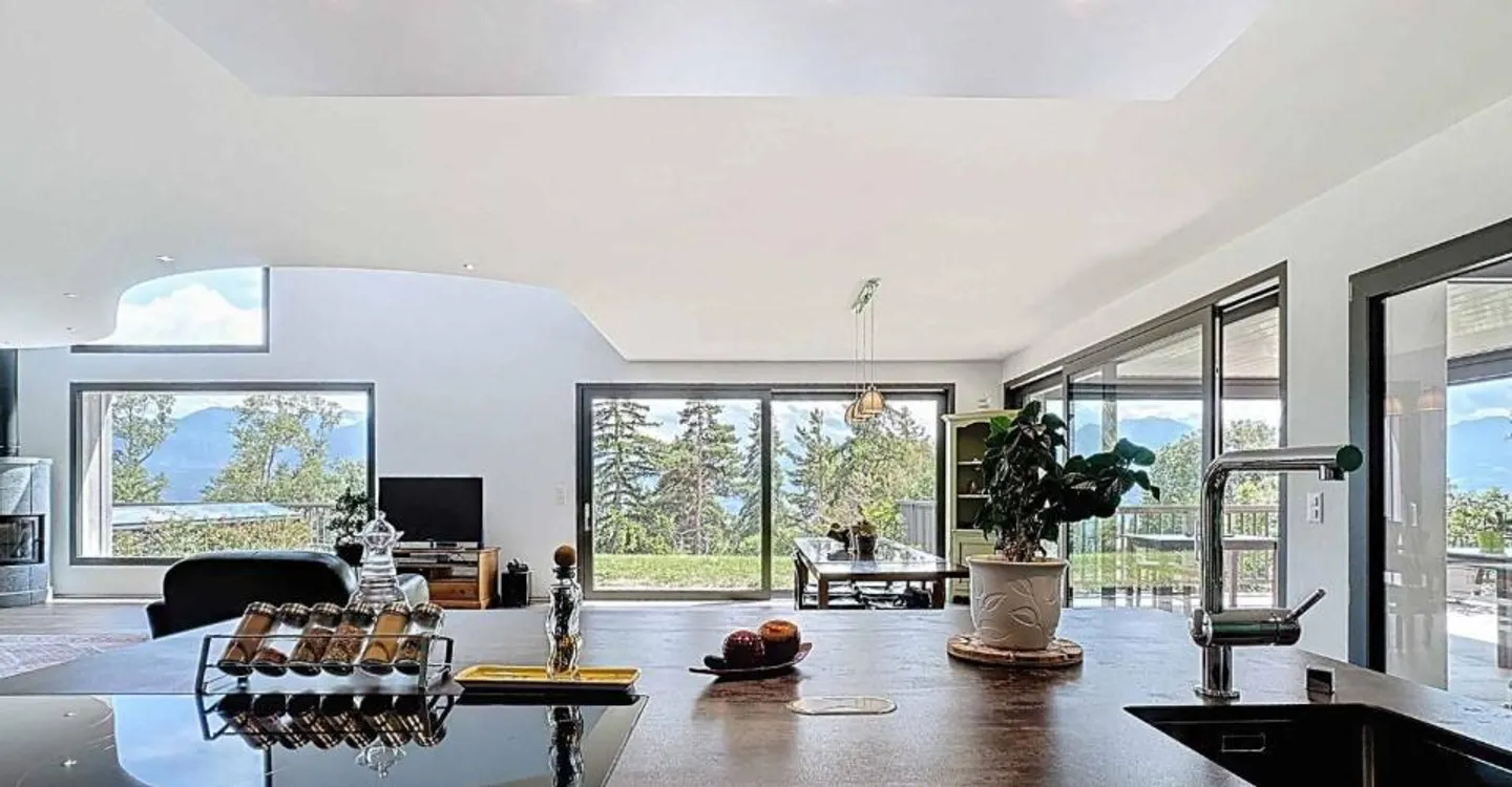 Exceptional chalet on 3 levels with indoor pool - wellness area - Photo 2 of 10