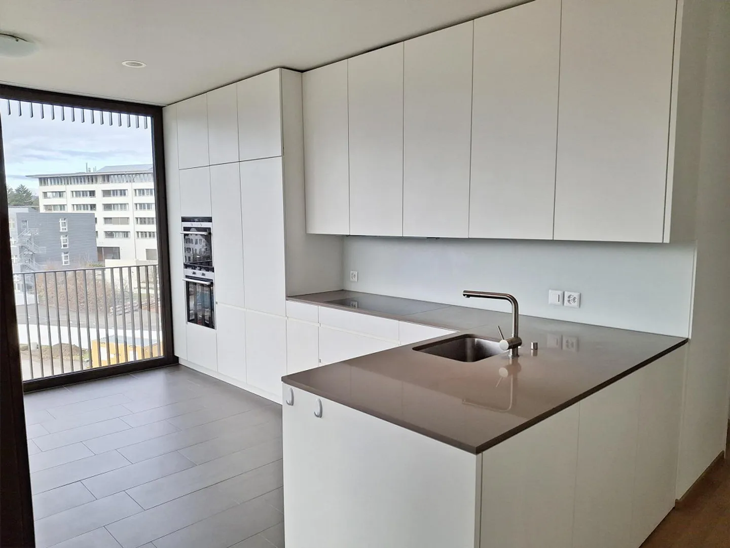 Luxurious living in a privileged, quiet location - Photo 2 of 9