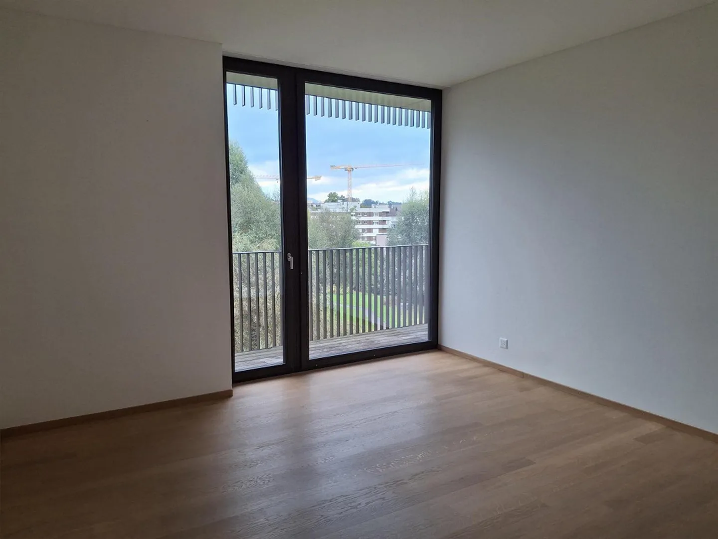 Luxurious living in a privileged, quiet location - Photo 4 of 9