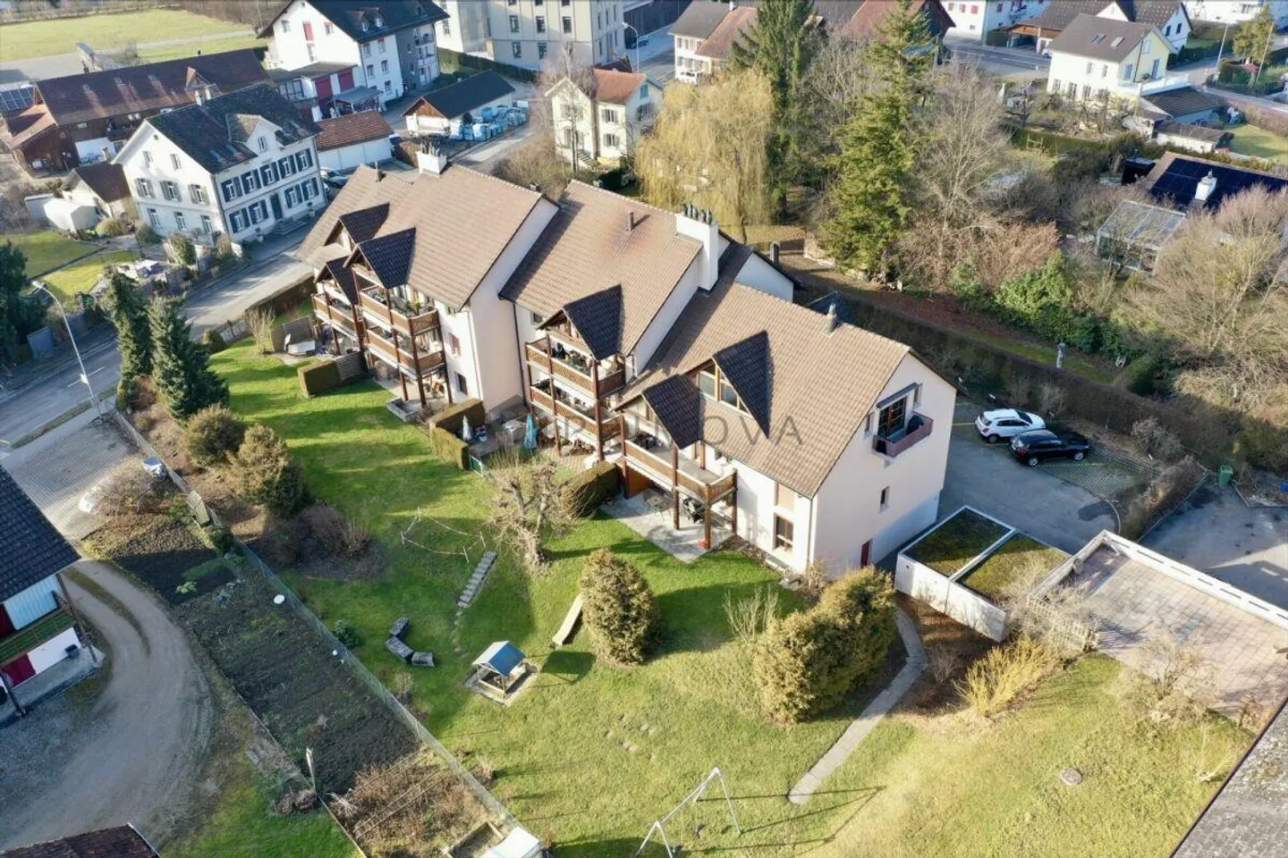 Familienglück und Gartenparadies - Foto 1 di 12