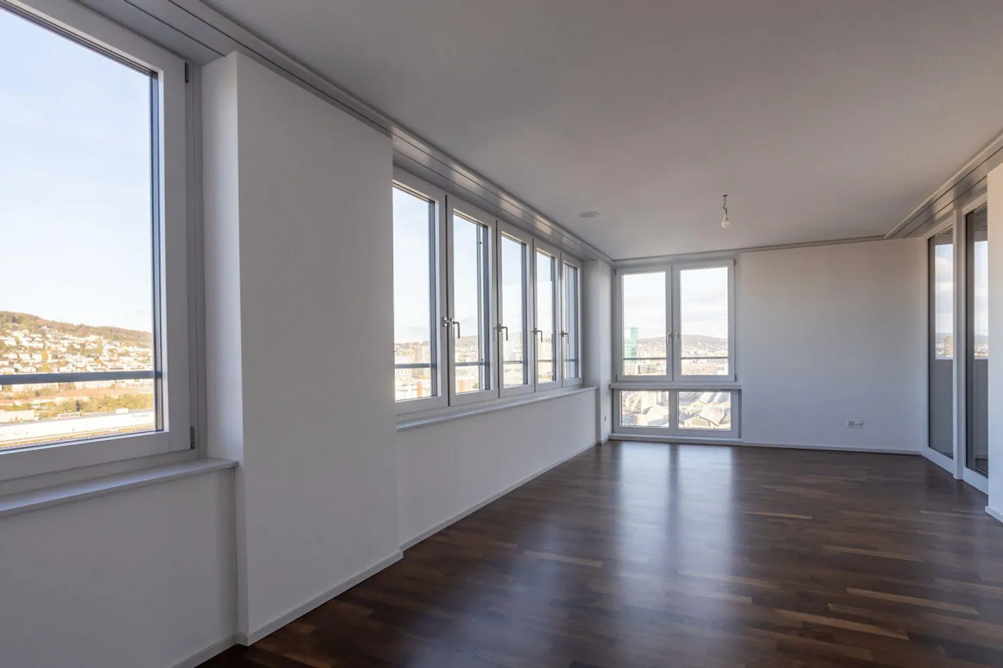 Modern 2.5 room apartment 16.23 in the center of Altstetten - Photo 6 of 9