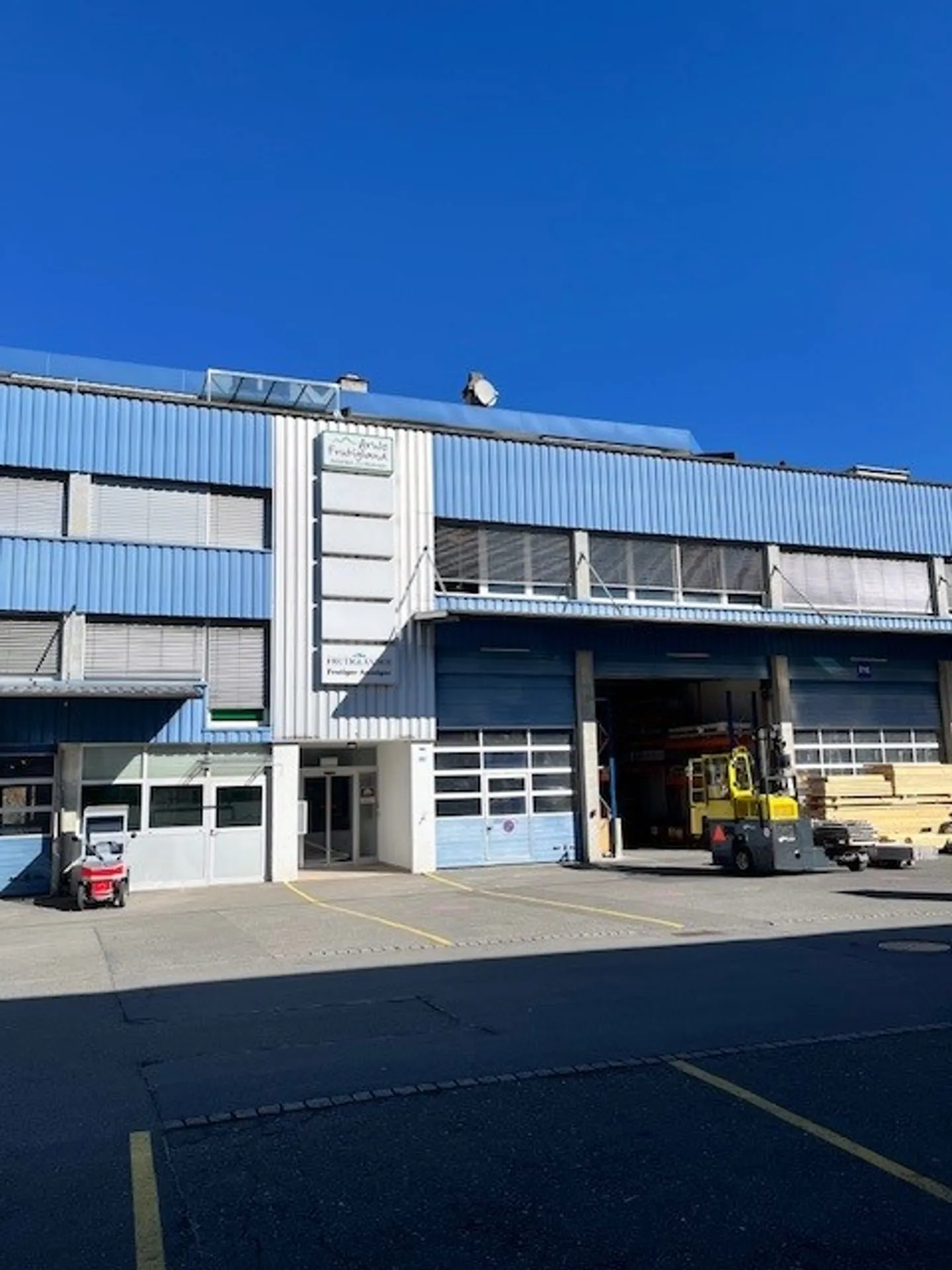 Wheelchair Accessible Commercial Space in the Center of Frutigen - Photo 7 of 8