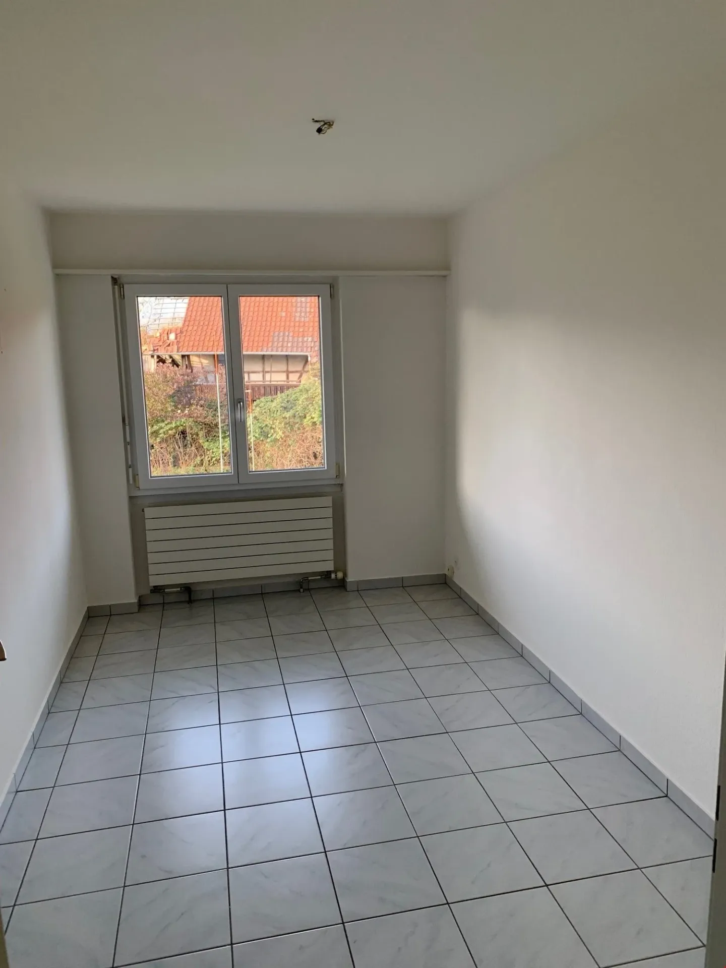 Schöne, helle 4 Zimmer Wohnung mit Balkon - Photo 9 of 14