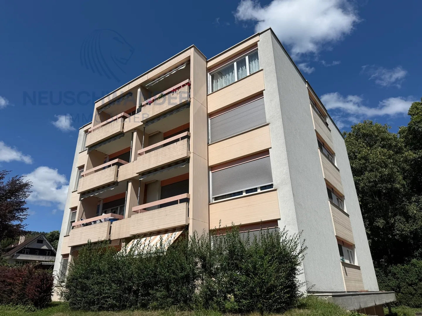Edificio residenziale - Foto 1 di 34