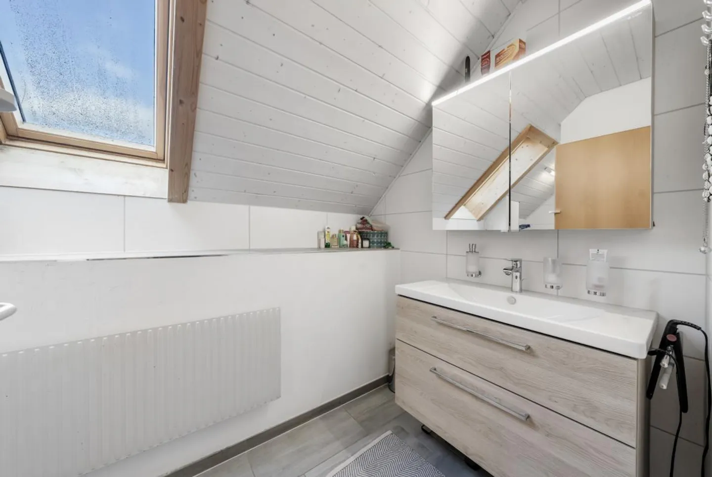 Spacious Duplex with Large Land - Photo 16 of 20