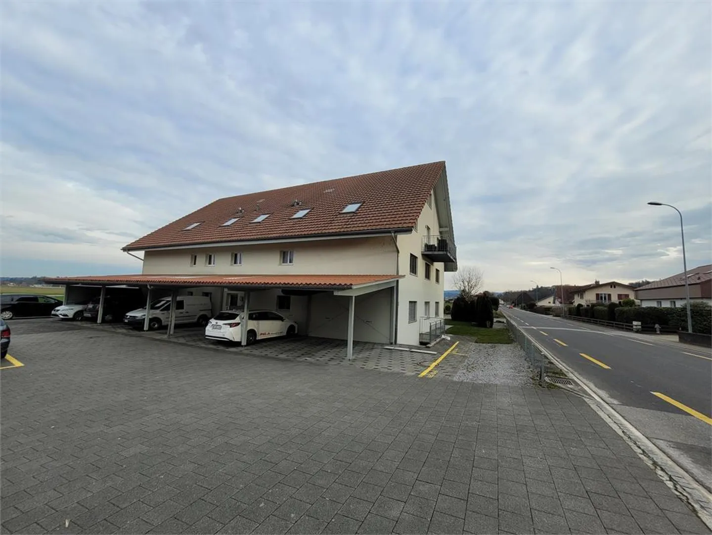 Geräumige Wohnung - Foto 1 von 16