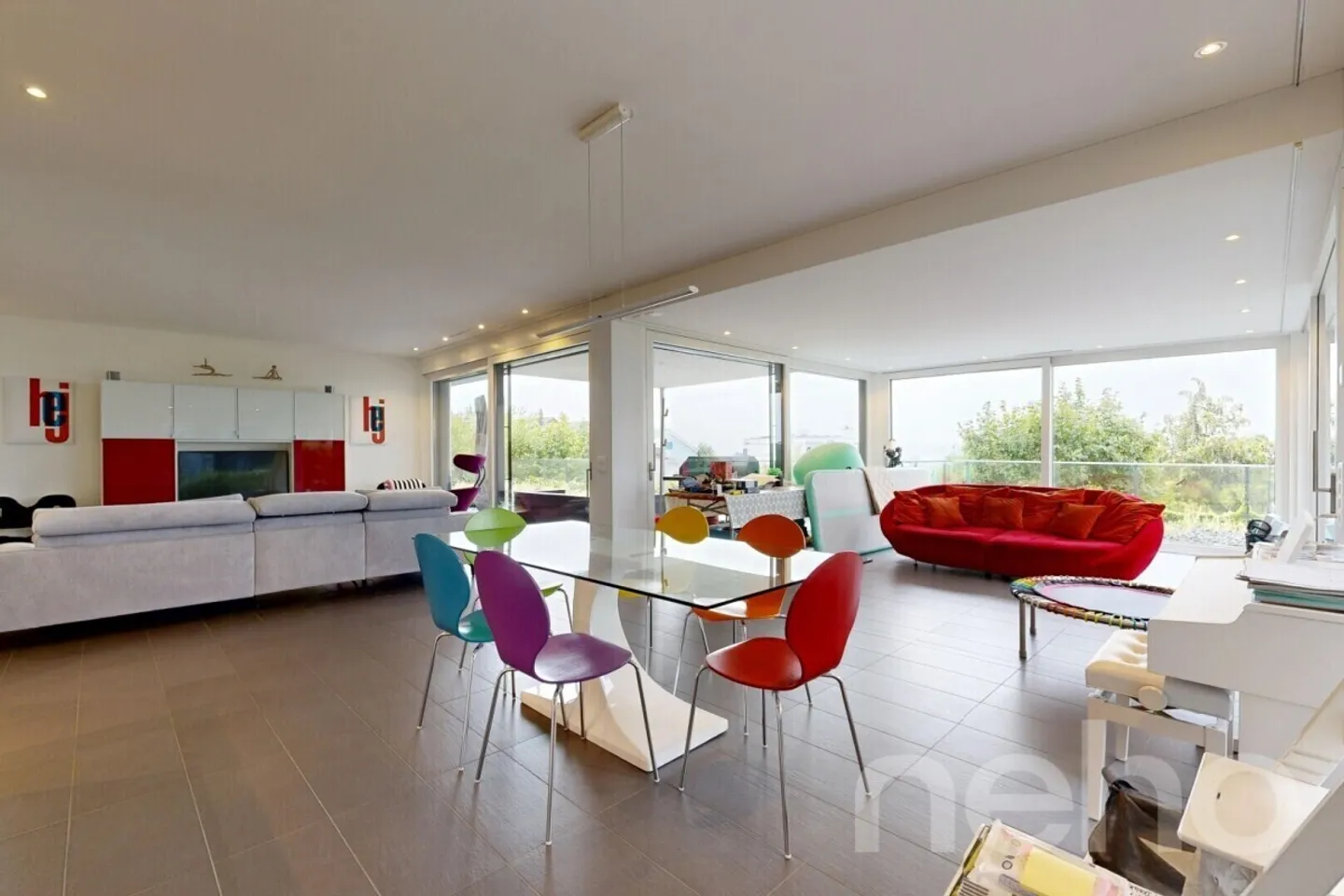 Living with a View? 4.5-Room Terrace Apartment with Double Garage - Photo 3 of 11