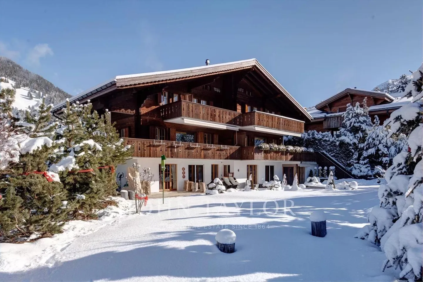 Chalet 12 Zimmer - Foto 1 von 7