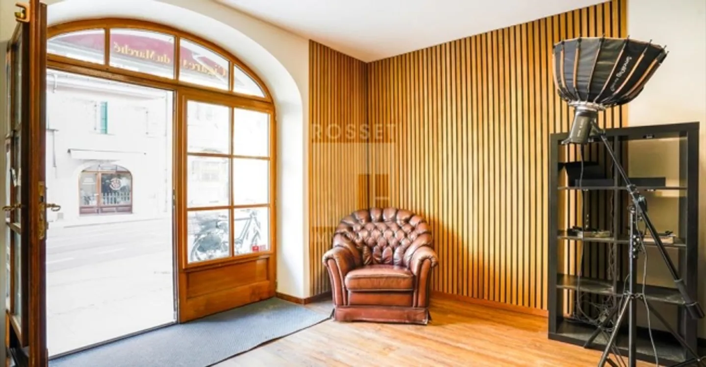 Shop for rent - Photo 1 of 6