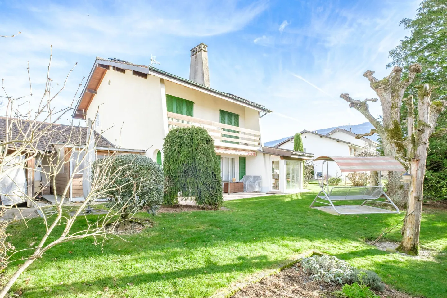 Exklusiv: Einfamilienhaus in ruhiger Lage mit Blick auf den Salève - Foto 8 von 9