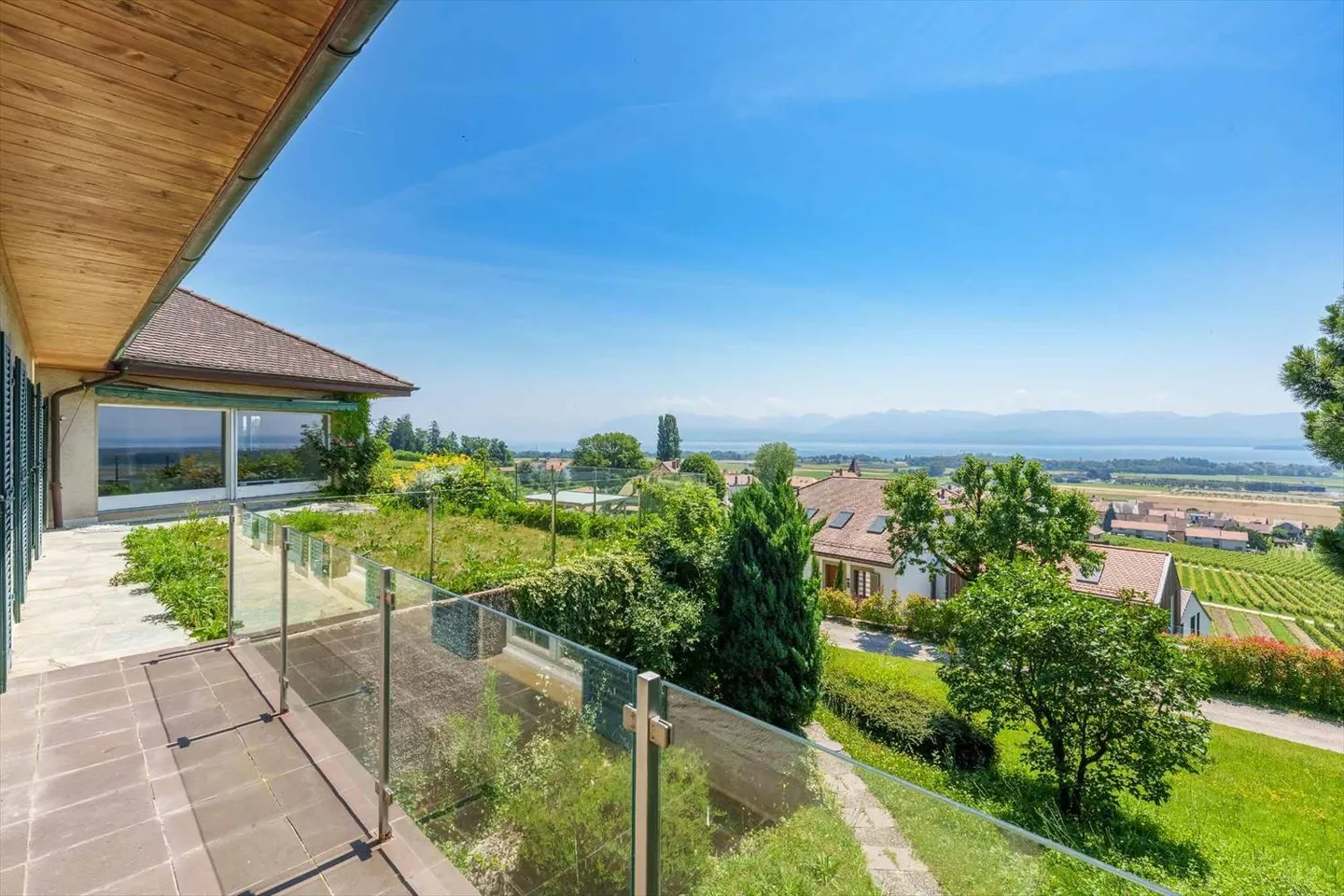 Posizione idilliaca con vista magnifica - Foto 1 di 13