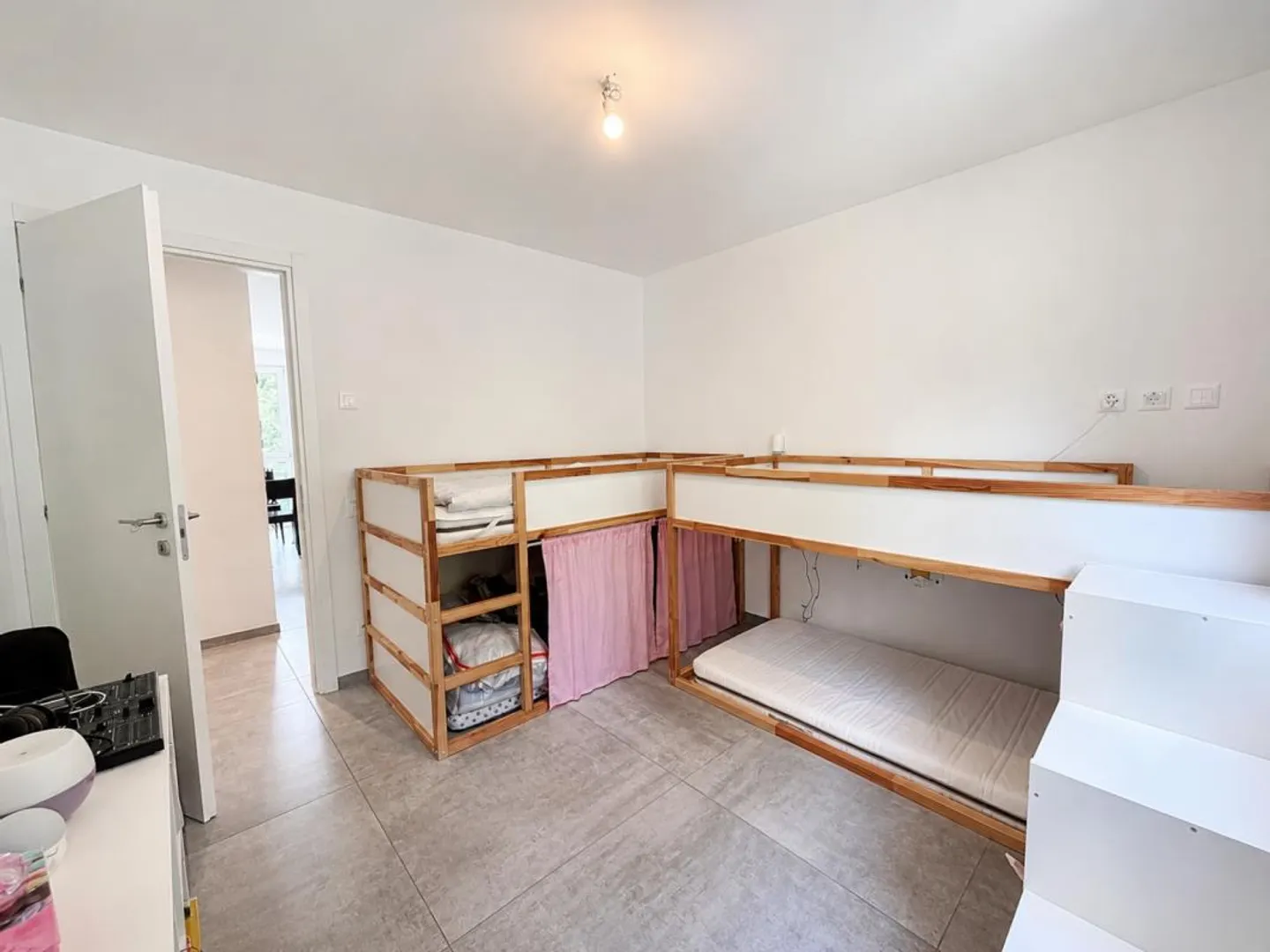Appartement 4.5 pièces immergé dans la verdure - Photo 9 sur 15