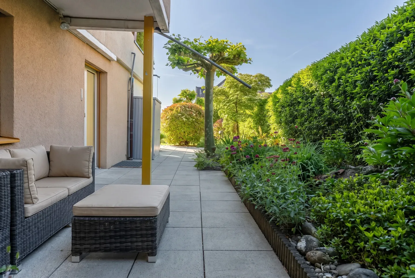 Appartamento giardino luminoso di 3,5 stanze con potenziale di design - Foto 8 di 13