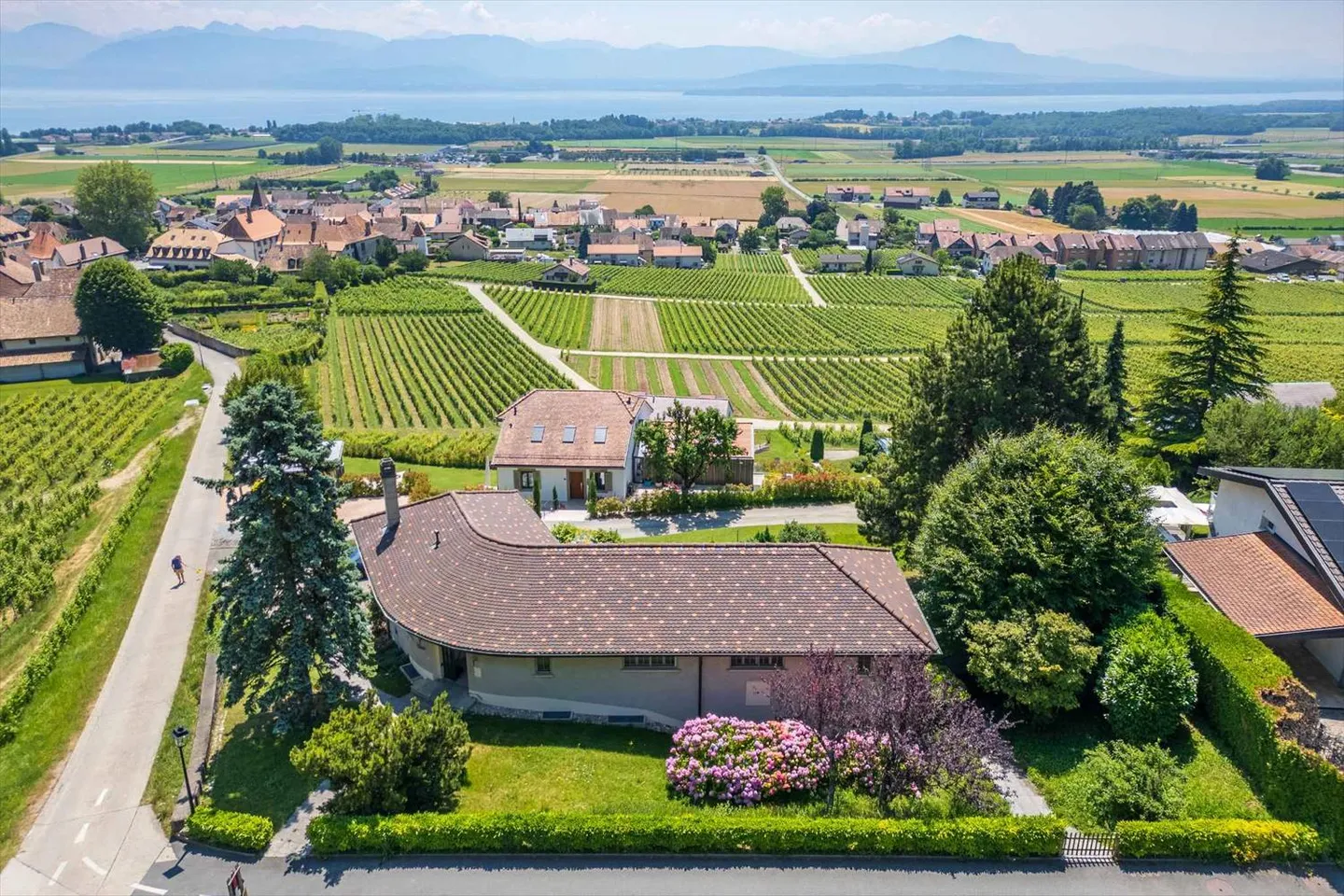 Posizione idilliaca con vista magnifica - Foto 4 di 13