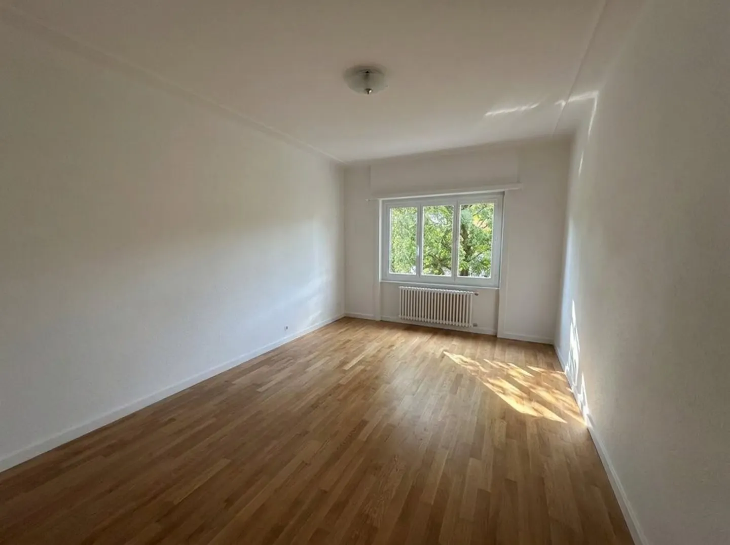Charmant appartement 2.5 pièces - Photo 3 sur 7