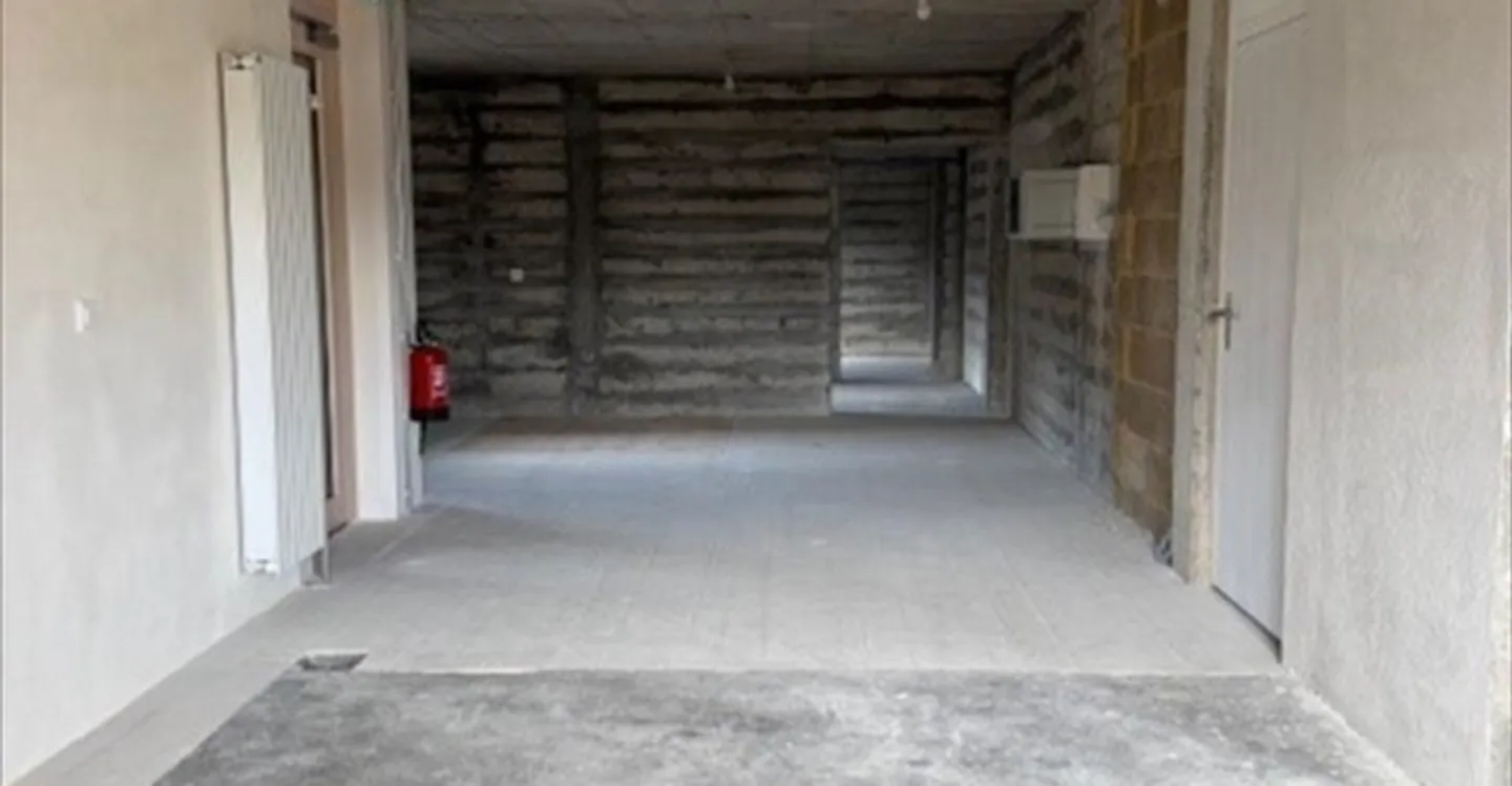 Office space for rent - Photo 5 of 7