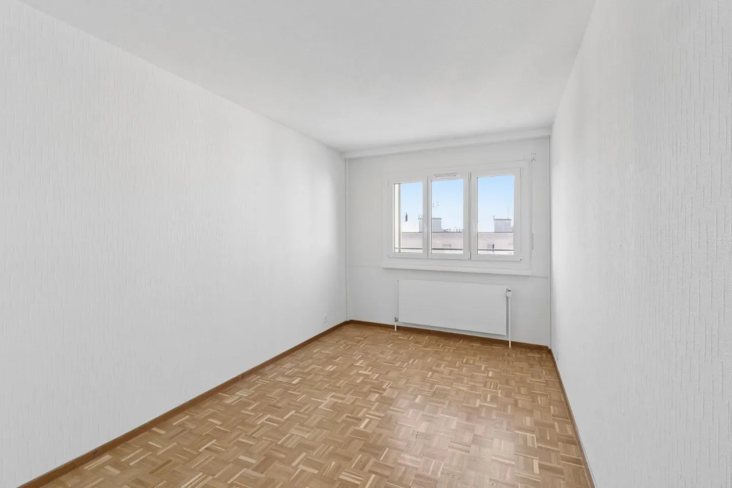 Renovated 3.5 Room Apartment - Photo 7 of 9