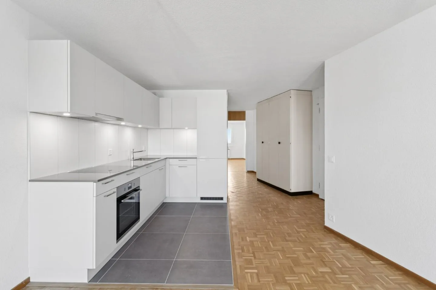 Renovated 3.5 Room Apartment - Photo 8 of 9