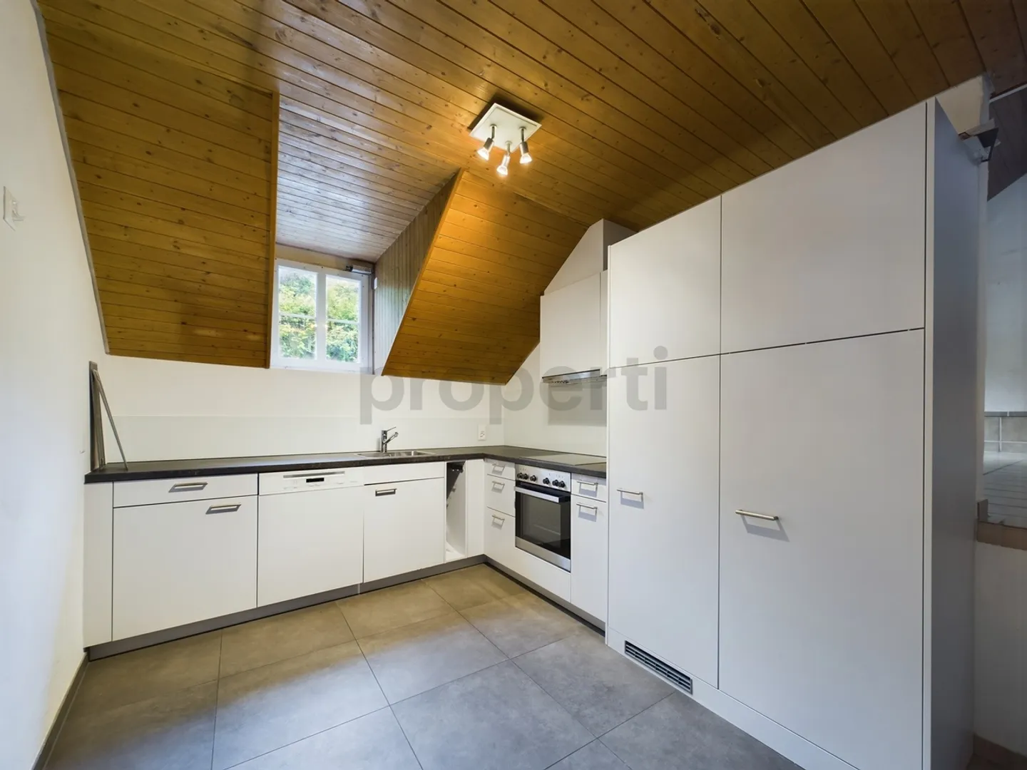 Exclusive 3.5-Maisonette Apartment with Charm and Style in Thun - Photo 4 of 13