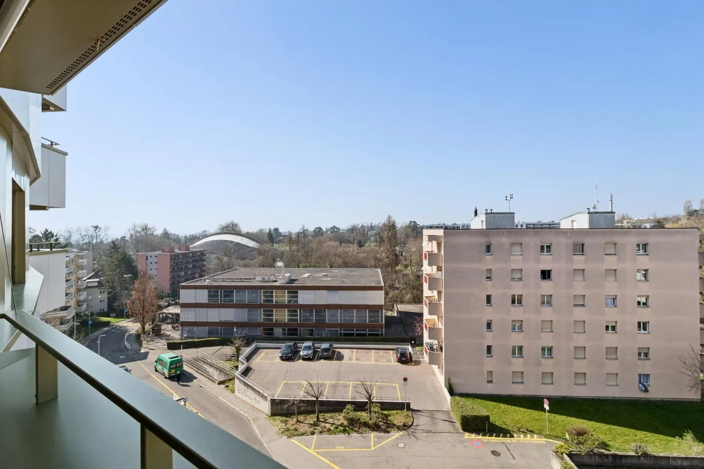 Renovated 3.5 Room Apartment - Photo 9 of 9