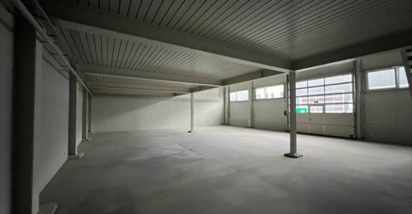 Spazio Ufficio e Magazzino Versatile - Foto 6 di 9