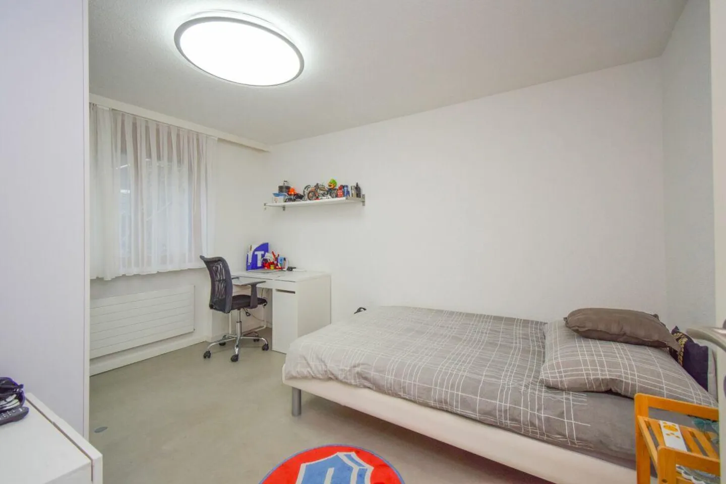 6.5-Room Single-Family House in Family-Friendly Location in Amriswil - Photo 4 of 28