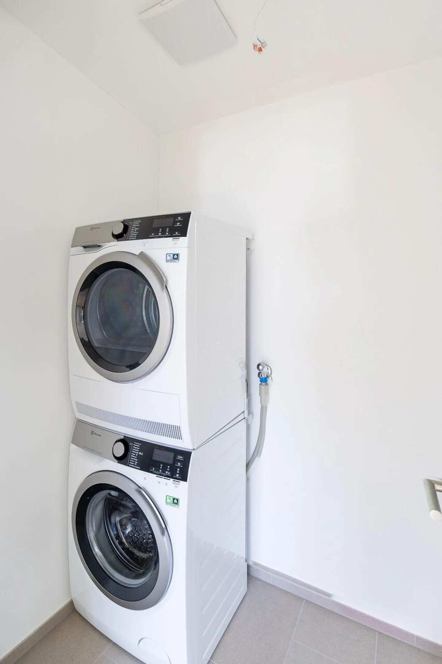 Appartement moderne 2.5 pièces - Photo 5 sur 6