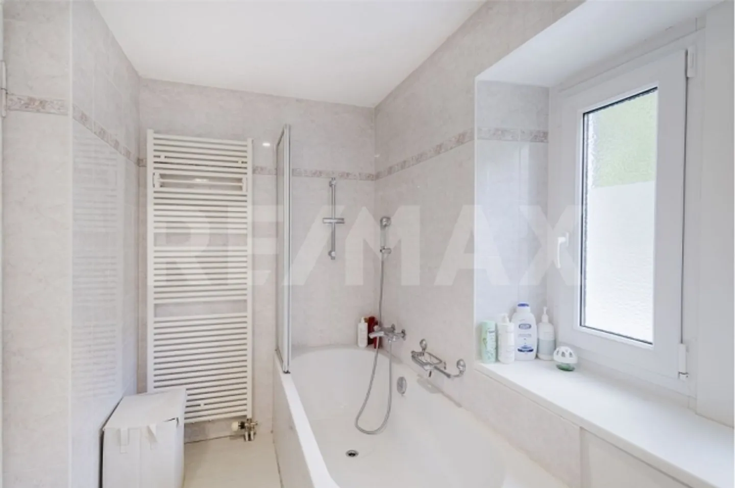 Casa unifamiliare o bifamiliare: una proprietà, molte possibilità - Foto 9 di 13