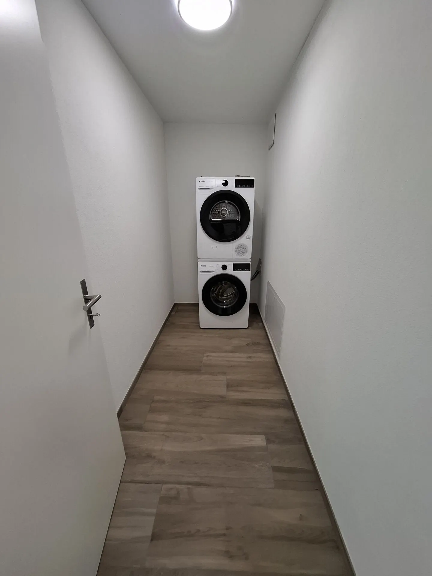2.5 room penthouse apartment in a new building with a large terrace of 52 m², second rental - Photo 11 of 11