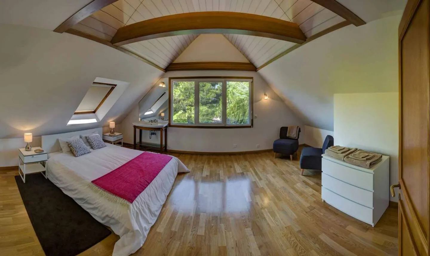 Charming detached villa with 7.5 rooms on two levels - Photo 4 of 7