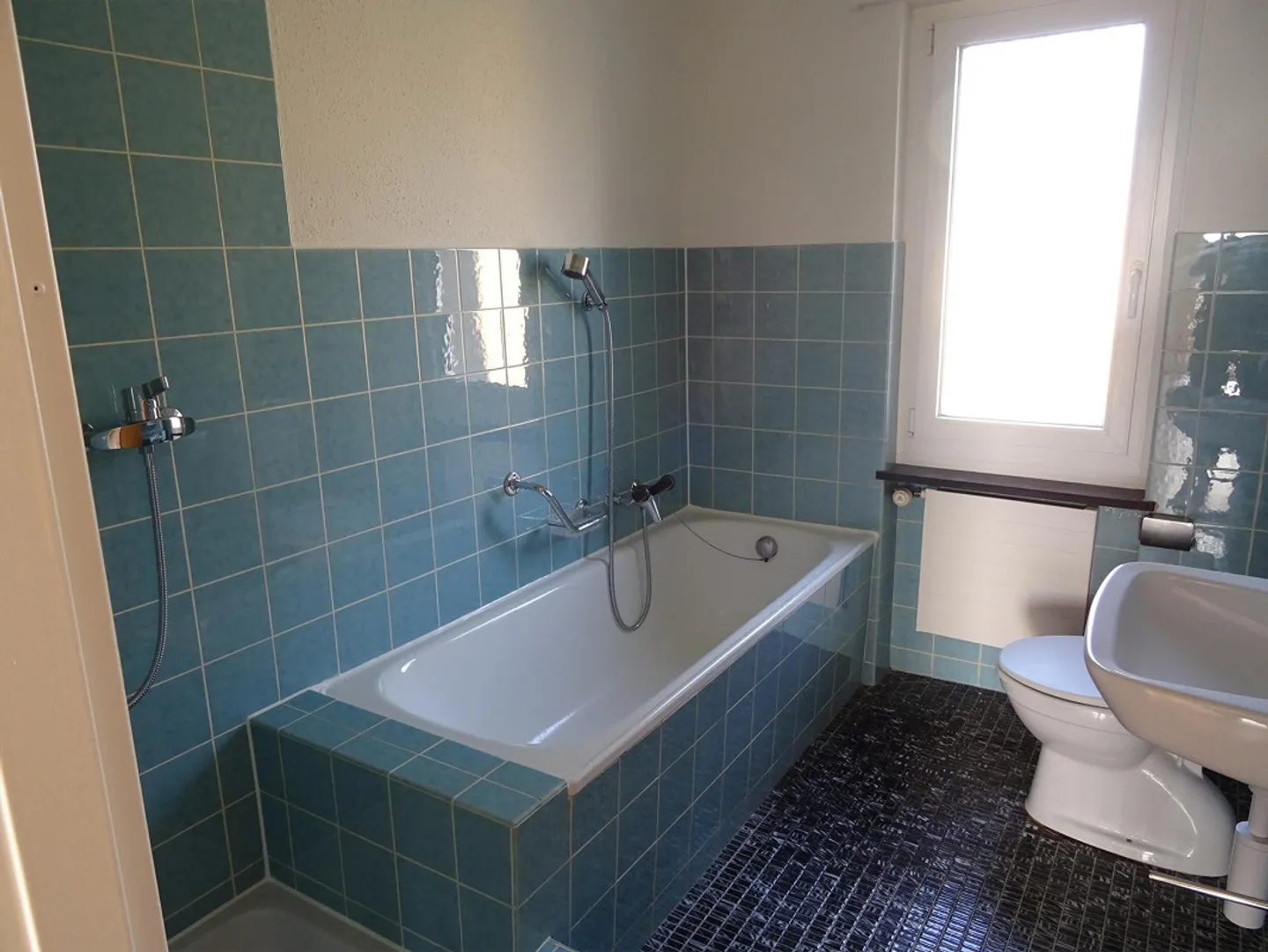 Family apartment in a convenient location in a residential area - Photo 6 of 8
