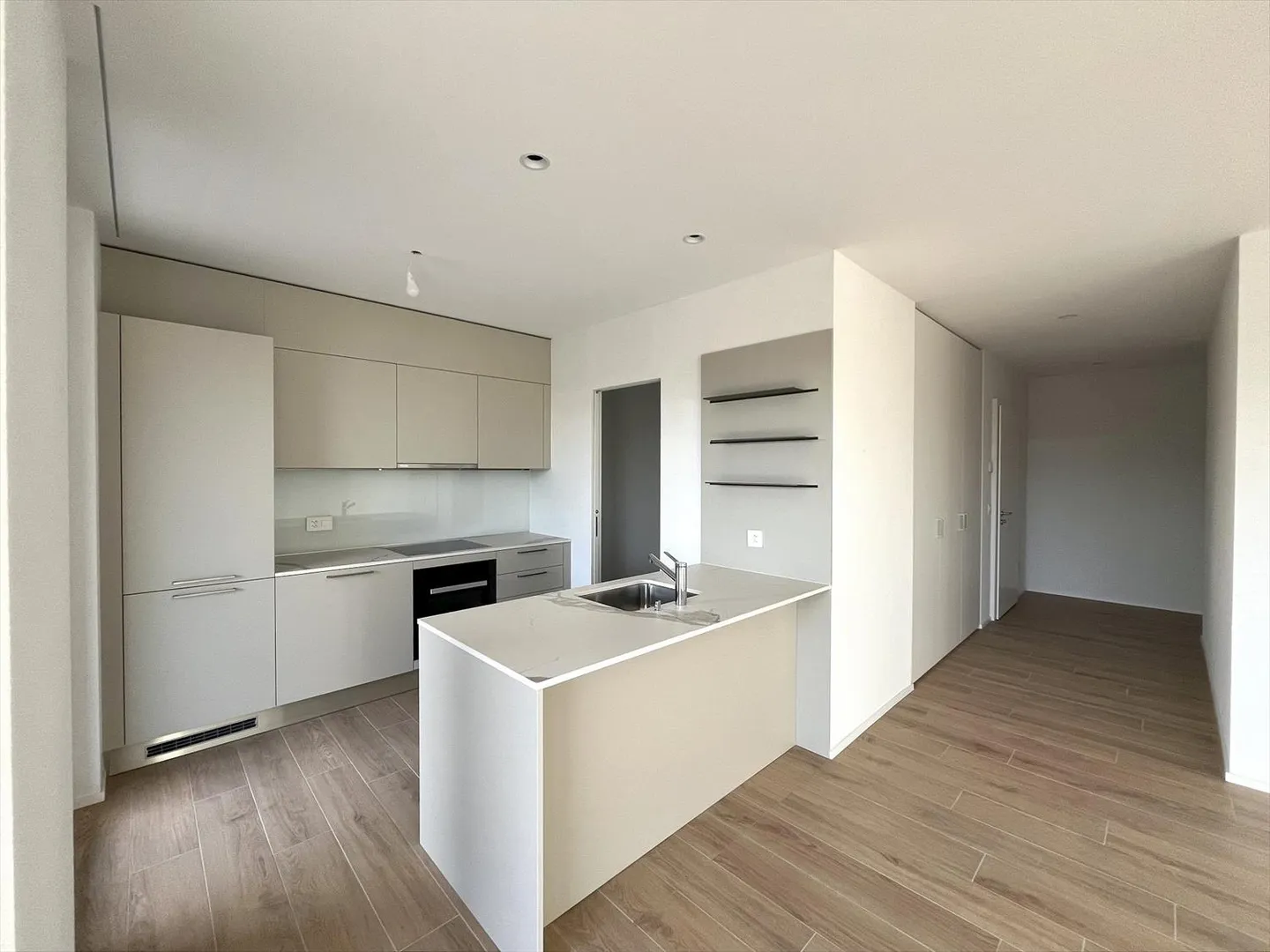 05655 - Appart. 3½ Locali - IMP. CHAMP-RIOND 18 - MATRAN - Foto 1 di 8