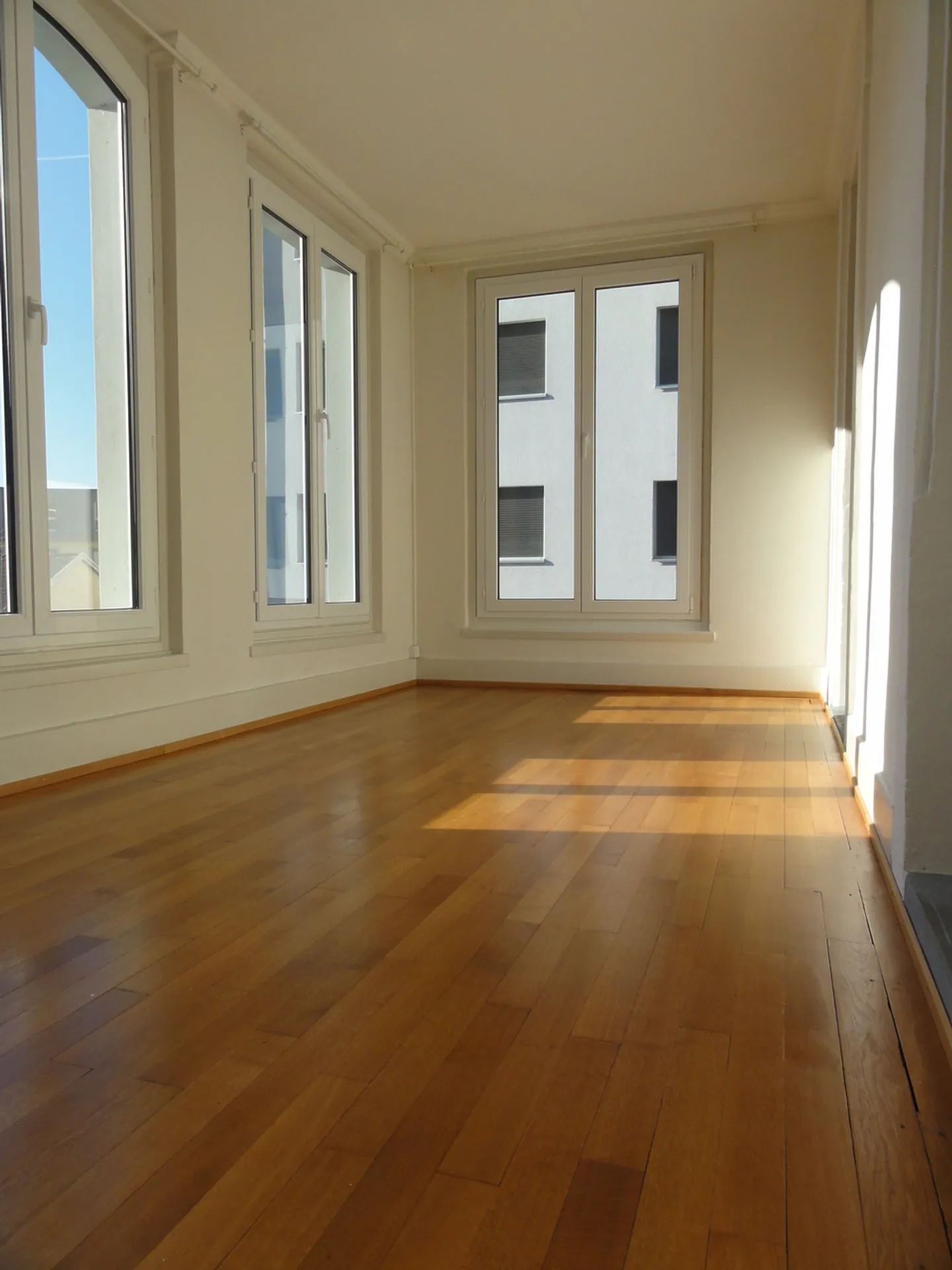 Appartement de 5,5 pièces de 112 m2 avec charme - Photo 3 sur 7