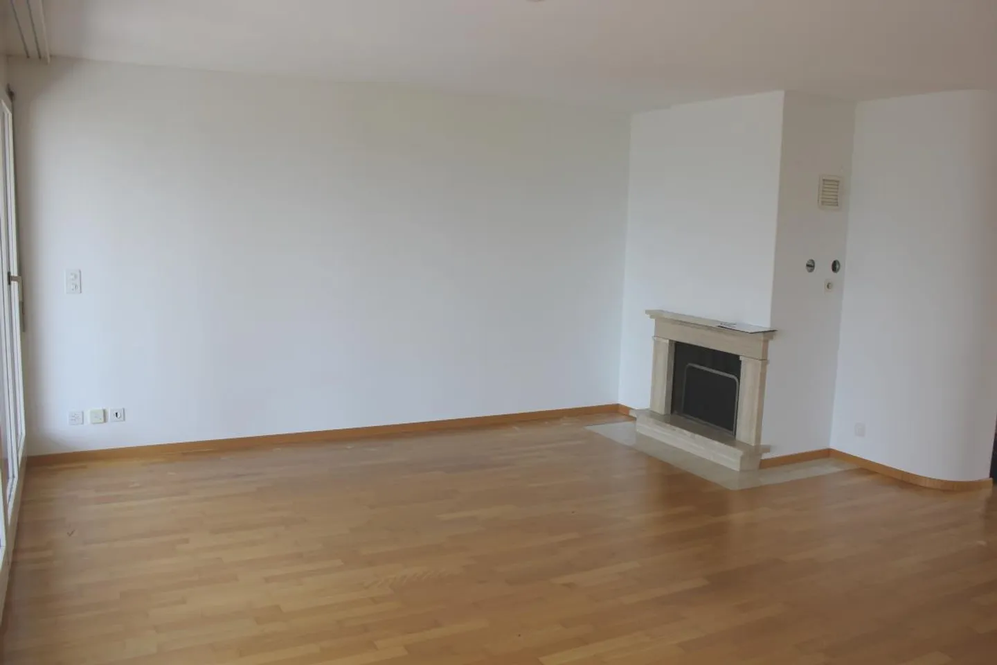 Appartamento ristrutturato di 3,5 locali con vista panoramica - Foto 6 di 22