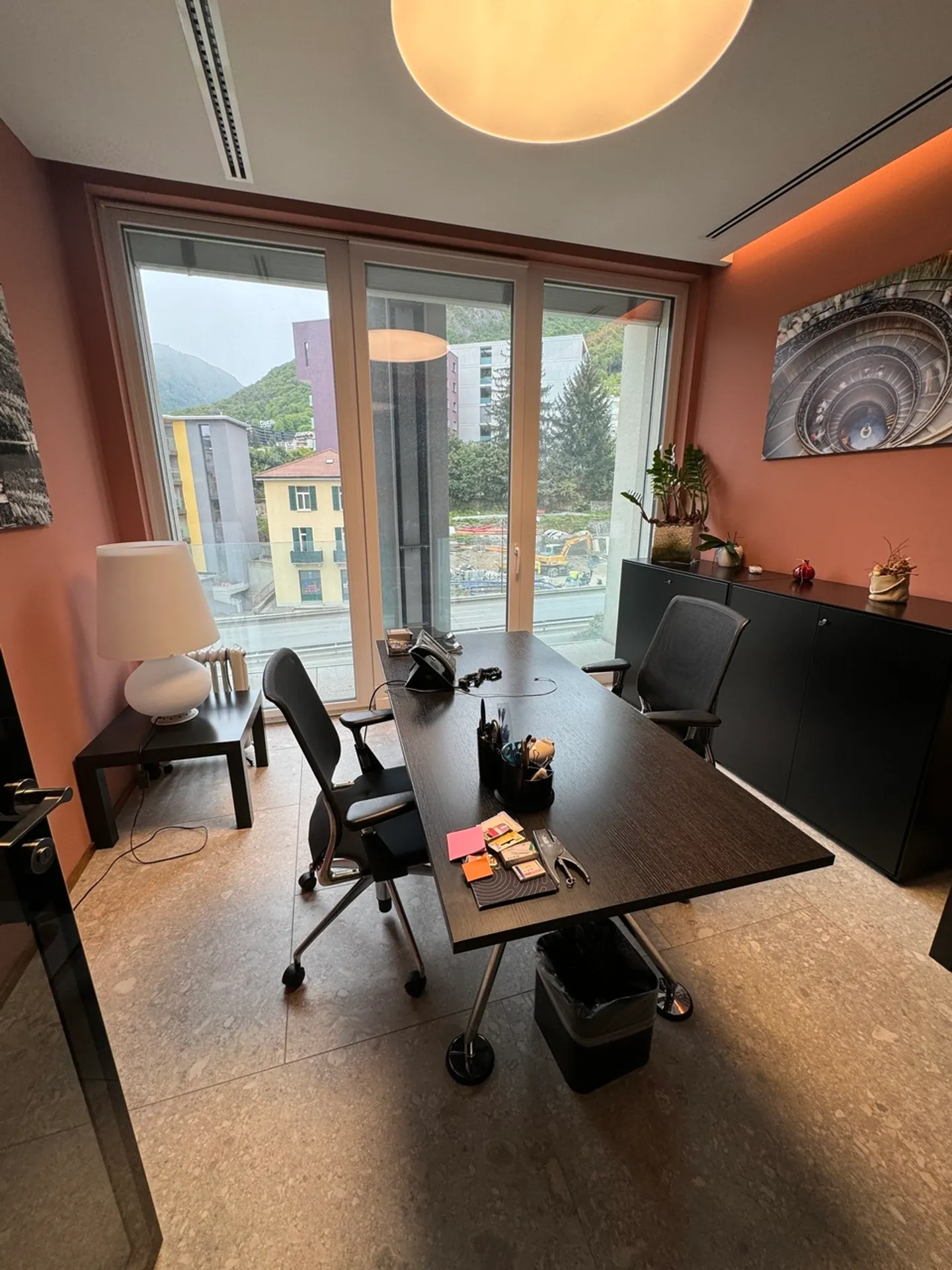 Office space for rent - Photo 2 of 7