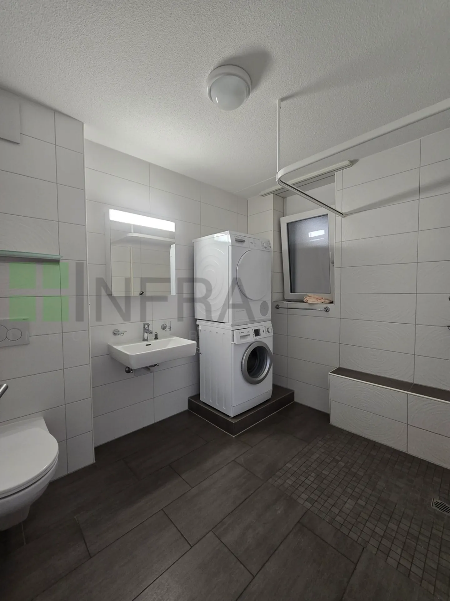 65 m2 angepasste Unterkunft im 1. Stock - Foto 2 von 7