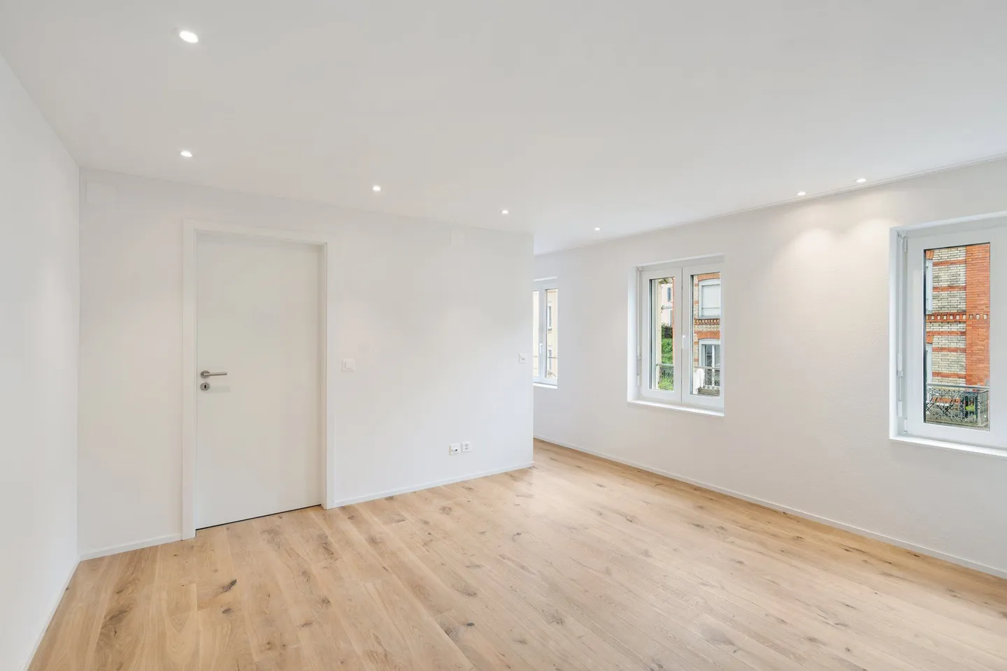 Appartement en duplex mansardé de 3,5 pièces de haute qualité avec confort - Photo 3 sur 7