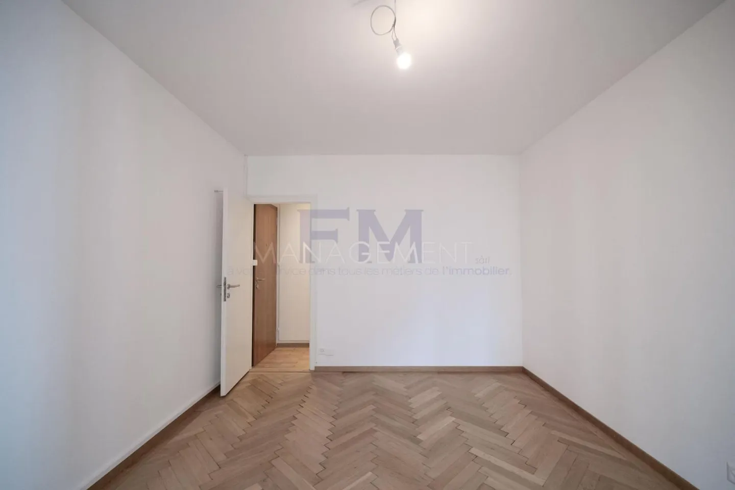 Riva sinistra, passeggiata, 1 camera al 1° piano, ca. 23m2 - Foto 6 di 10