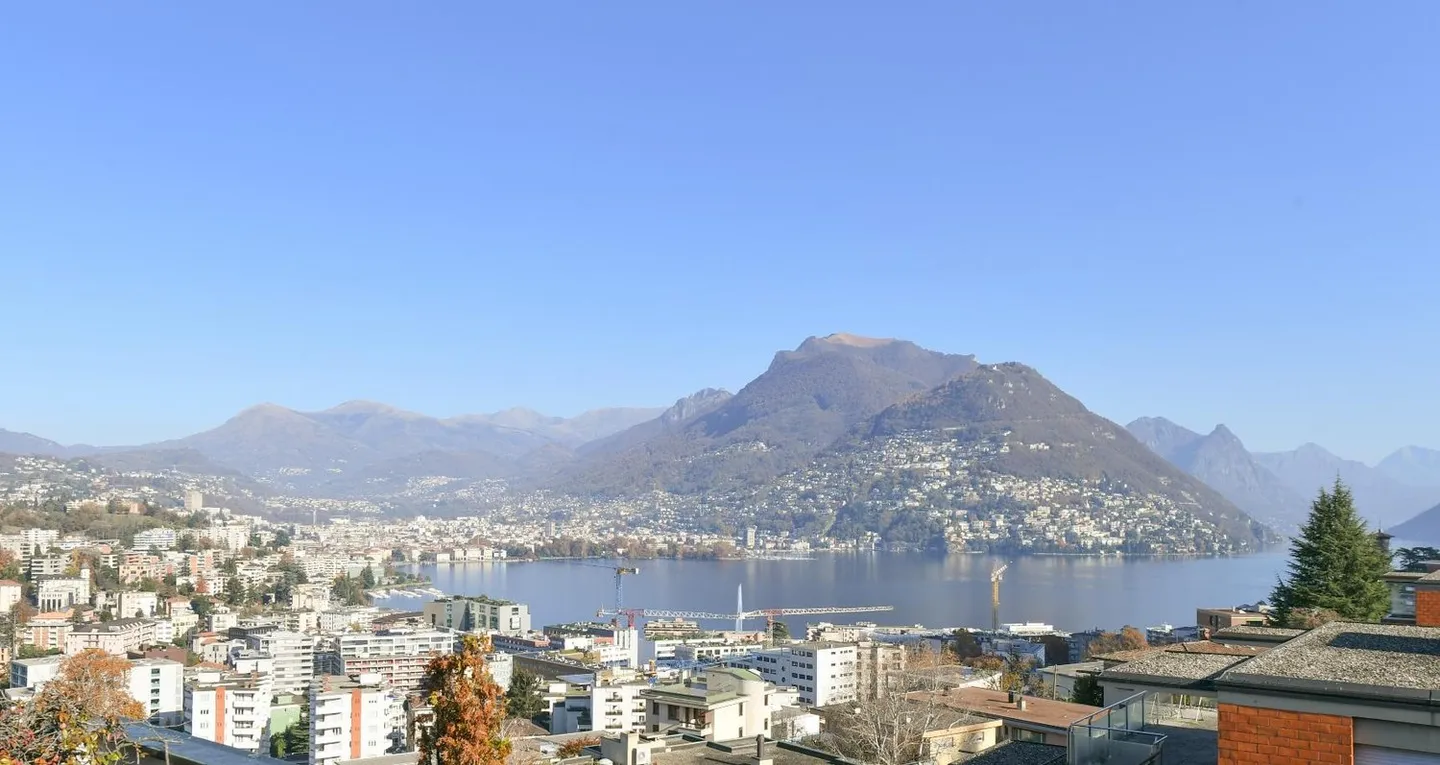 Attico nel Paradiso con vista lago a 360° e grande terrazza - Foto 1 di 10