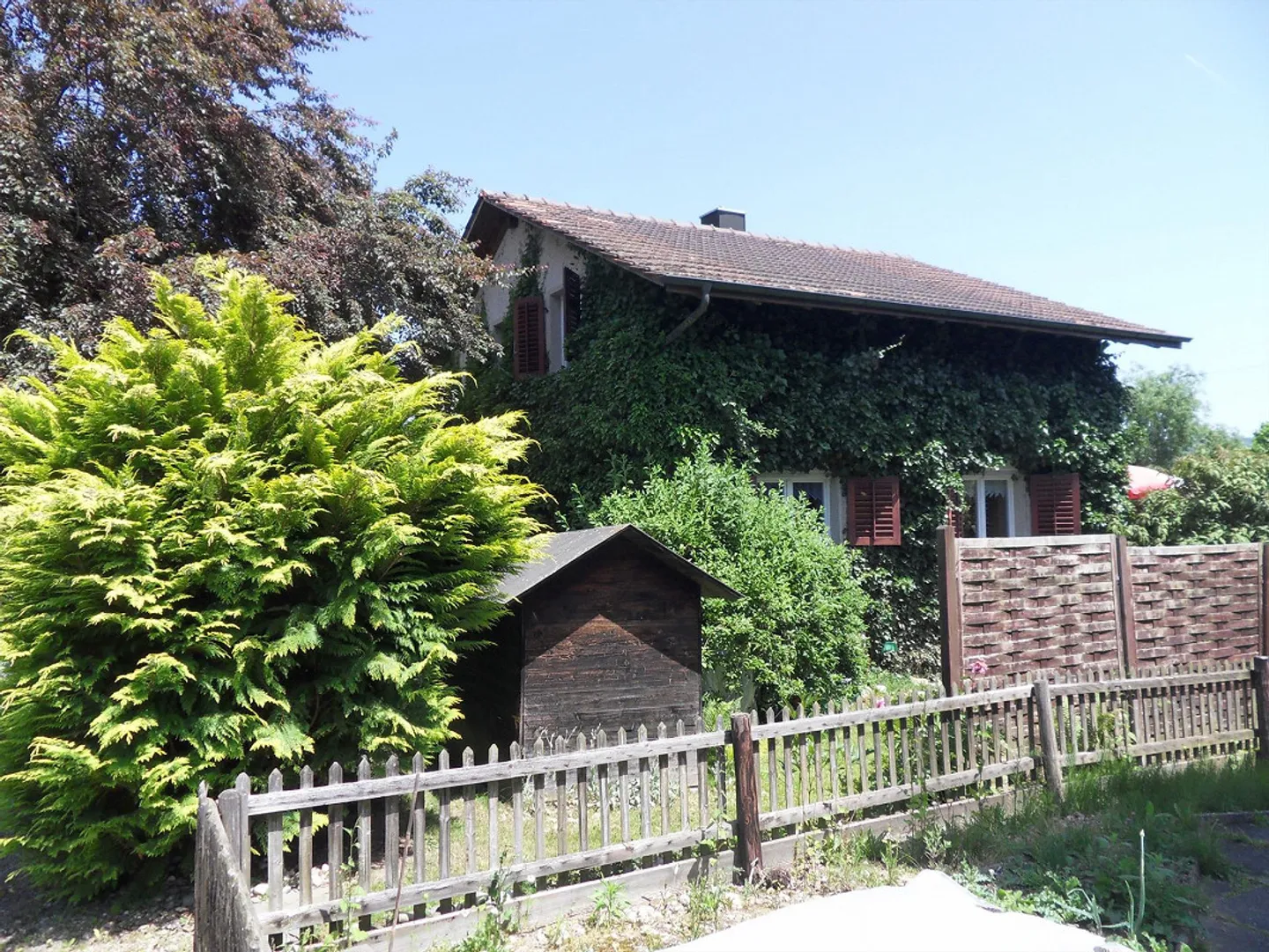 Casa unifamiliare - Foto 3 di 4