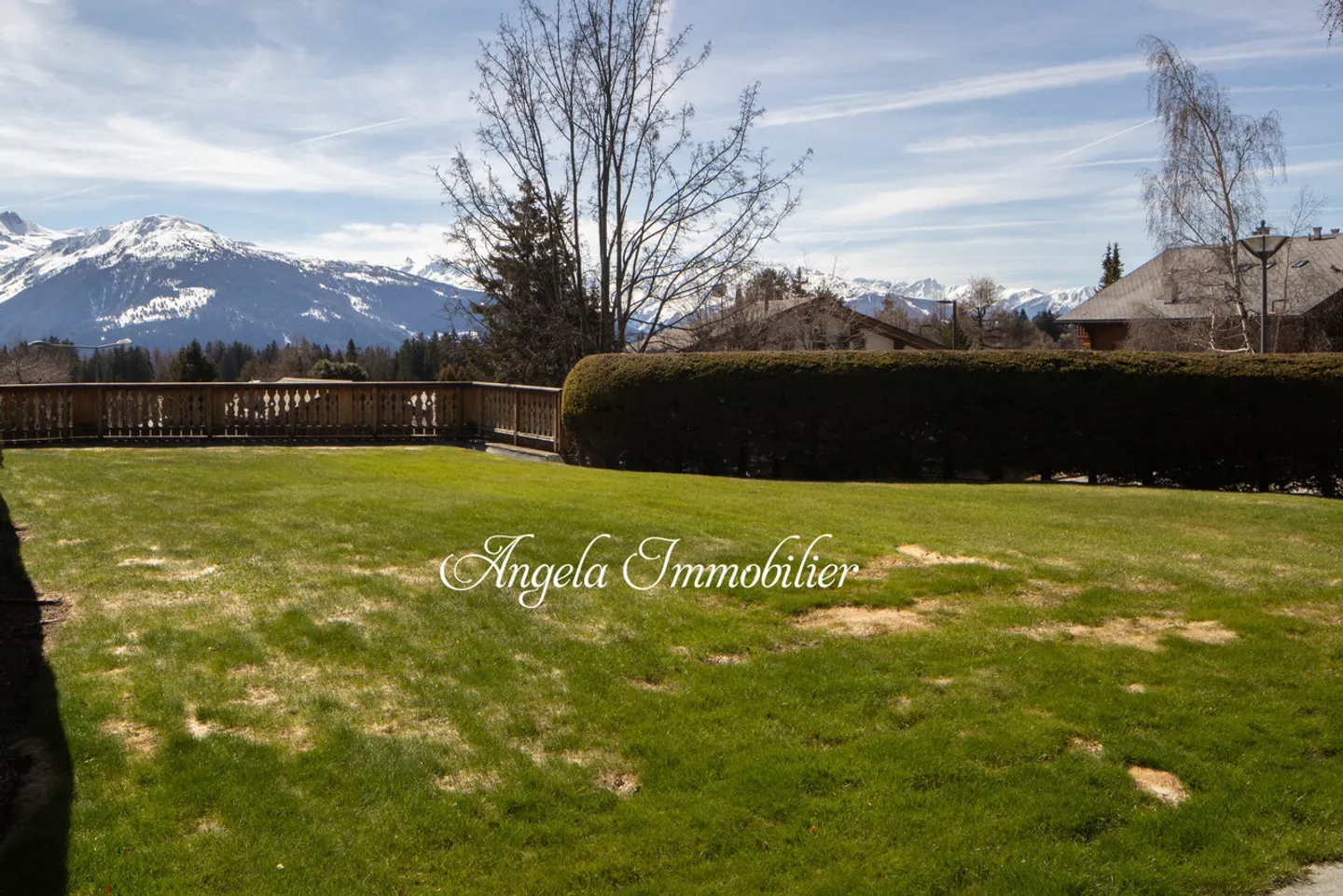 Appartement de Luxe avec Jardin - Photo 3 sur 17