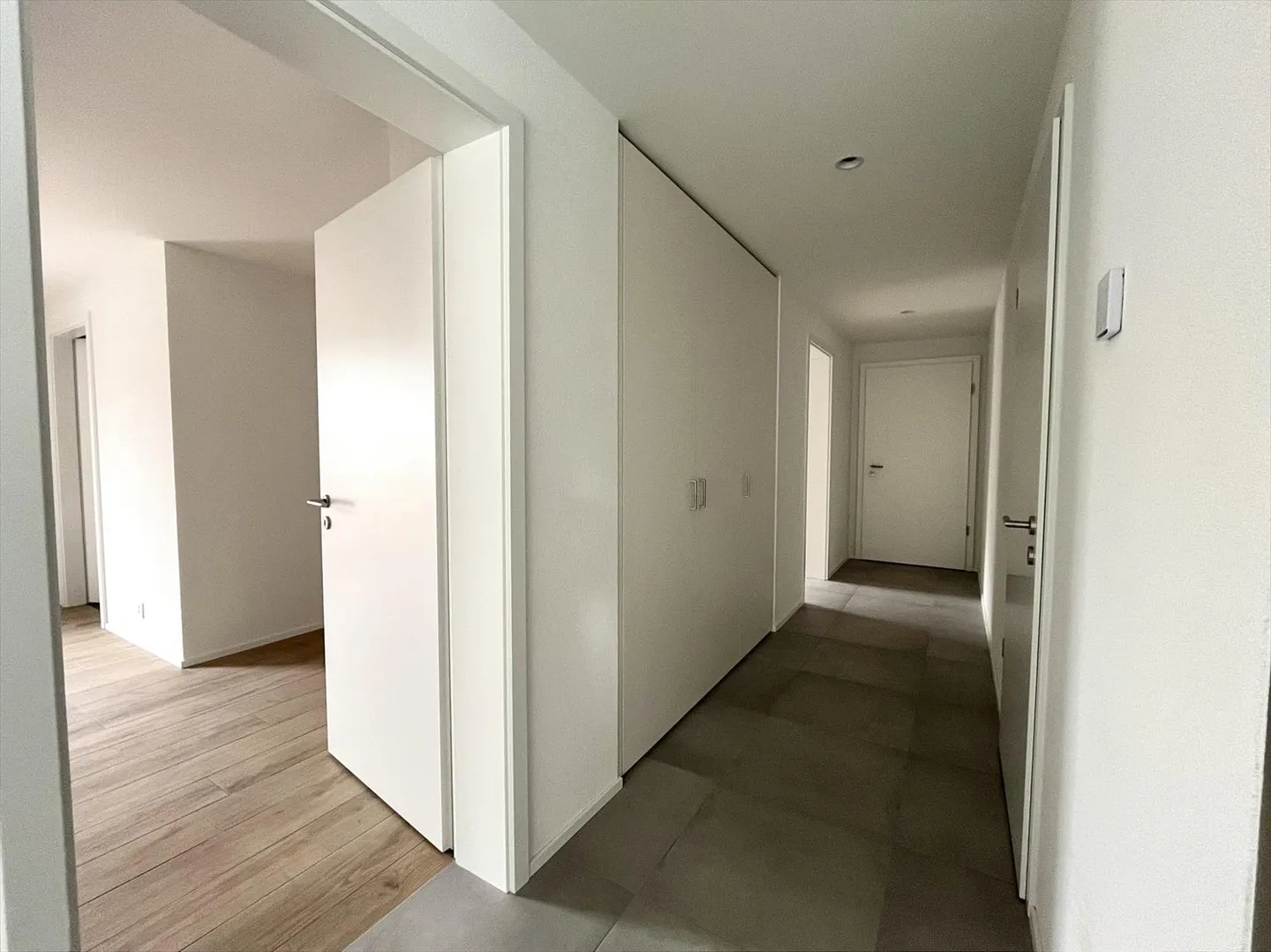 05600 - Appart. 4½ locali - IMP. CHAMP-RIOND 16 - MATRAN - Foto 7 di 10