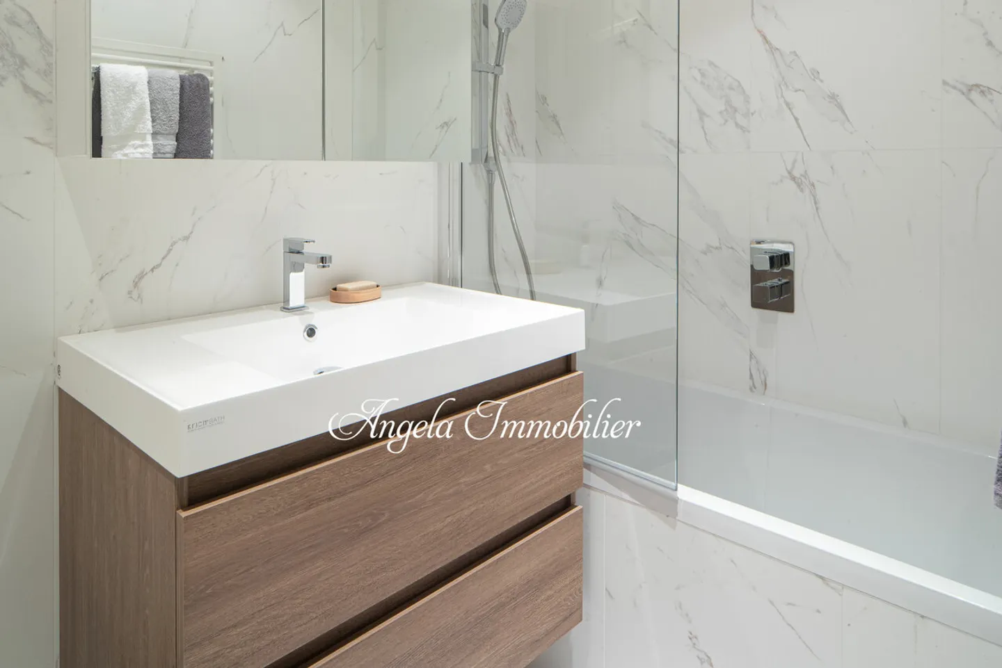 Appartement de Luxe avec Jardin - Photo 13 sur 17