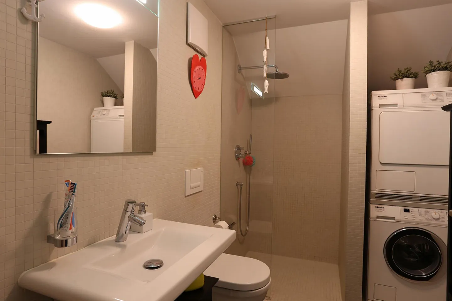 Geräumige 5-Zimmerwohnung in Basel - Foto 6 von 11