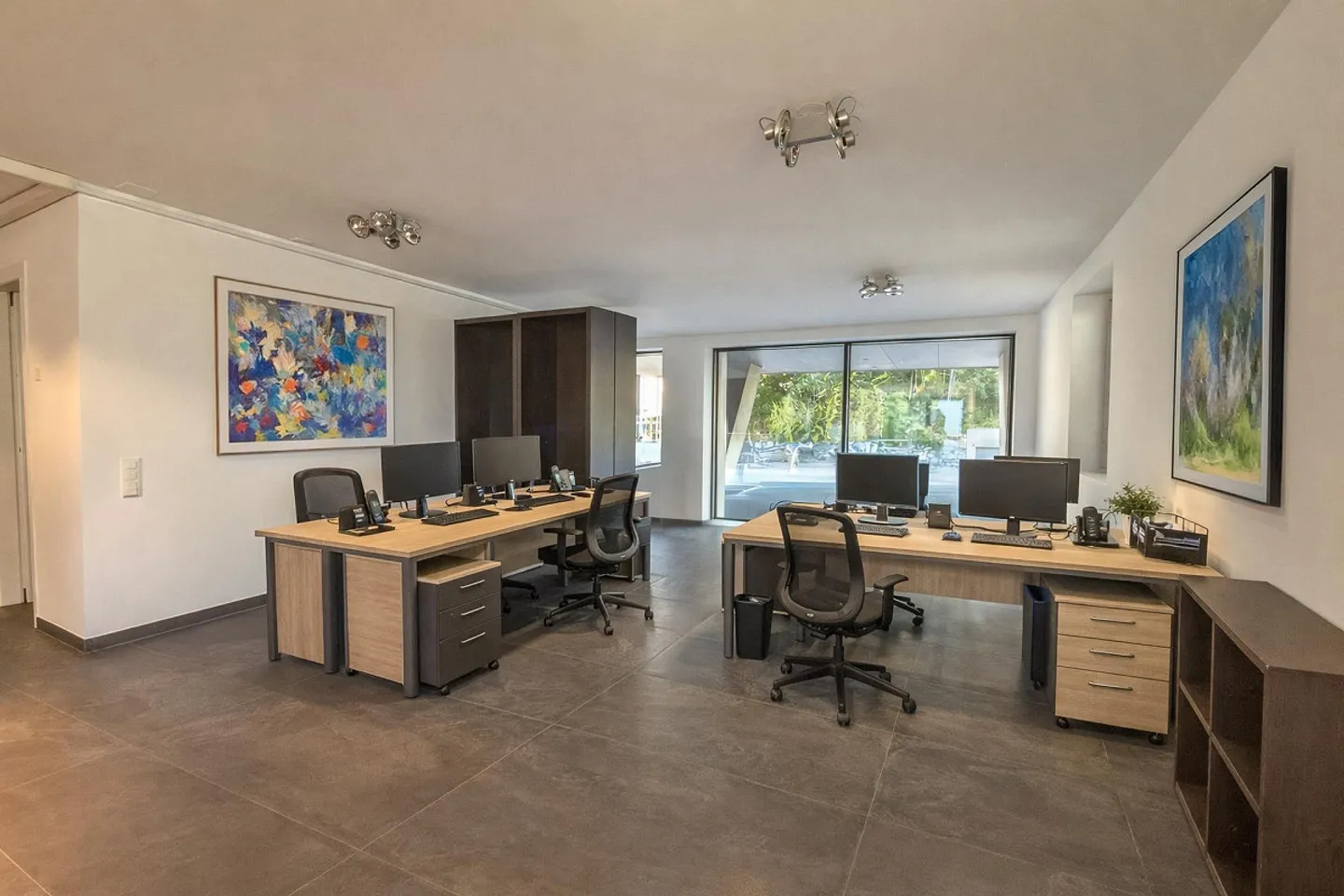 Offenes Büro in Massagno mit Schaufenstern zur Straße und 3 Parkplätzen - Foto 3 von 7