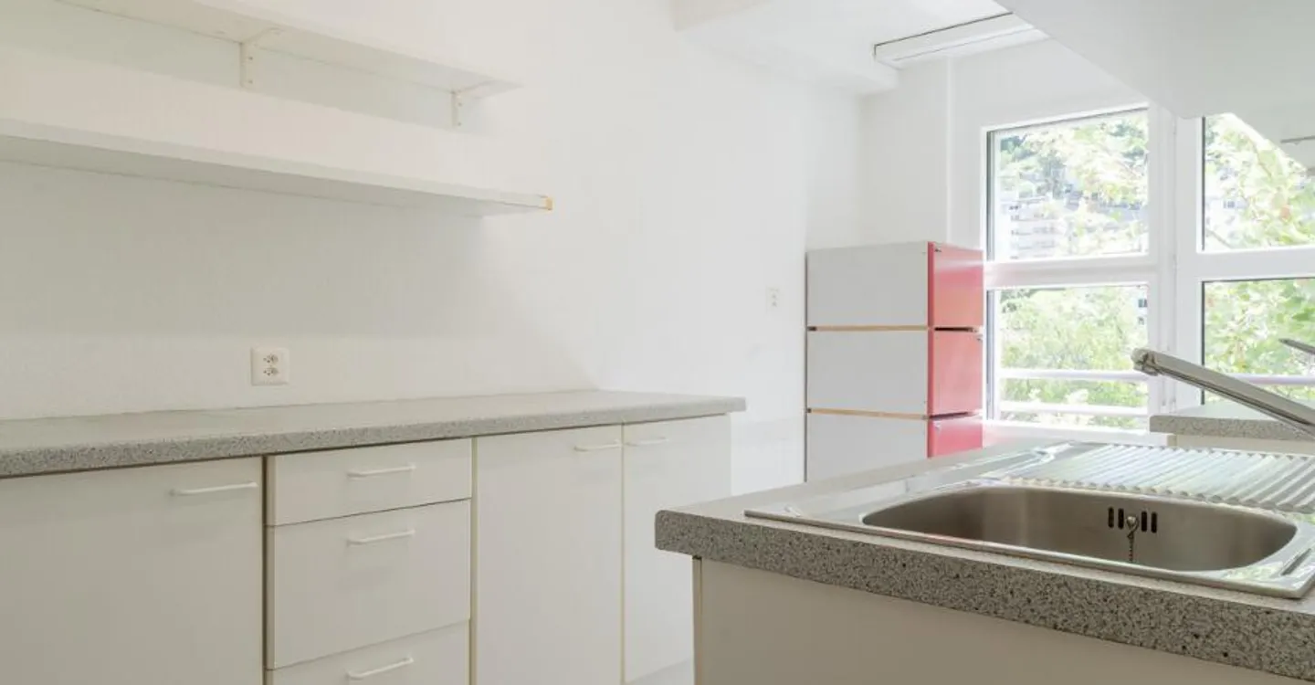 Spacious 4.5-room apartment with studio in an ideal location in Visp - Photo 9 of 11